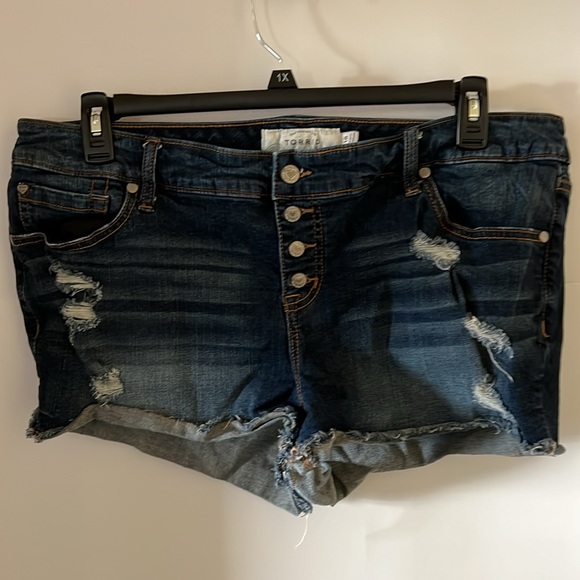 Torrid Shorts - Picture 2 of 3